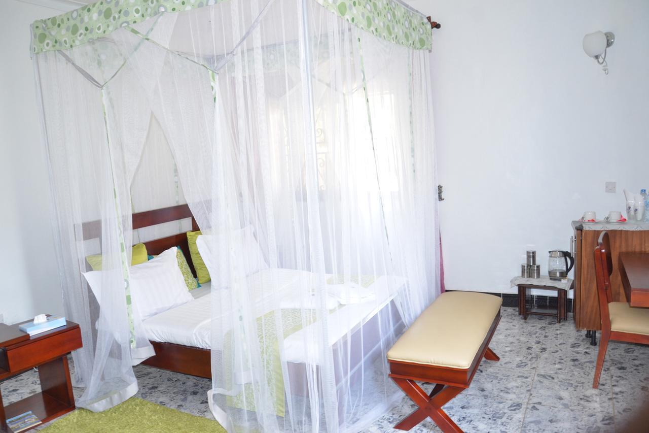 Sheevy"S Bed N Breakfast Fort Portal Экстерьер фото